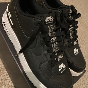 Men’s Air Force 1 - size 8.5 Black and white